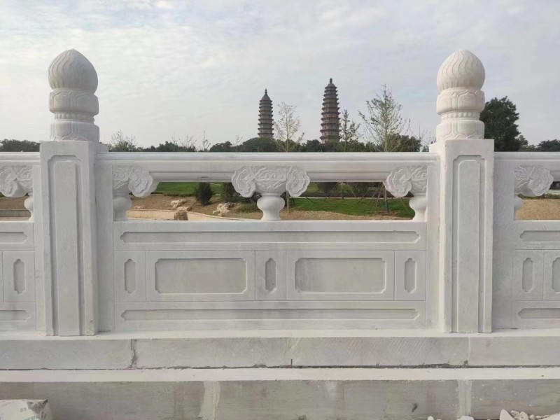 漢白(bái)玉欄杆